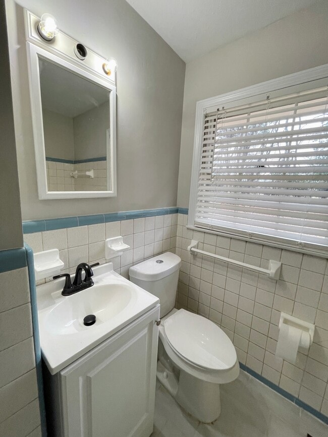 Building Photo - 615 Austin Dr NW