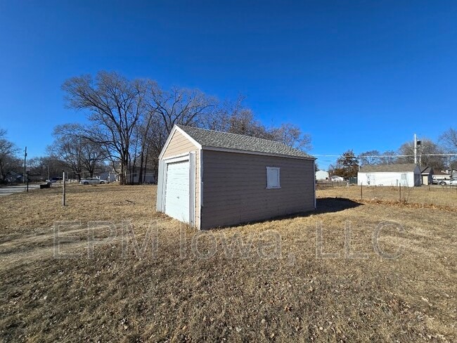 Building Photo - 158 S Roosevelt Rd