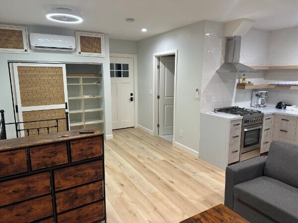 Building Photo - 8946 Oswego St