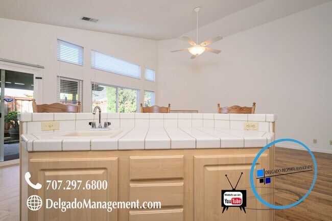 Building Photo - Benicia Hills 3 Bedroom Home