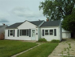 Building Photo - 26751 Belanger St