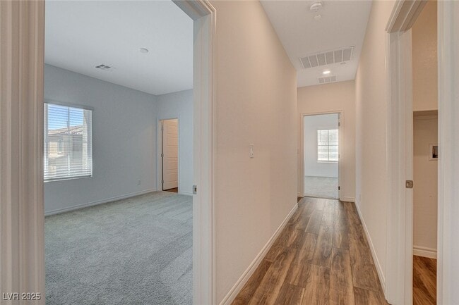 Building Photo - 206 Callen Falls Ave