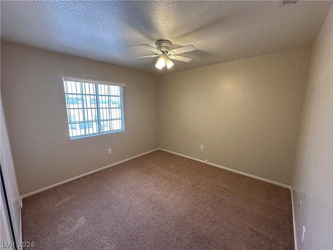 Building Photo - 9925 Ranch Hand Ave