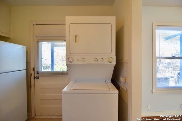Building Photo - TERRELL HEIGHTS DUPLEX - ALAMO HEIGHTS I.S.D.