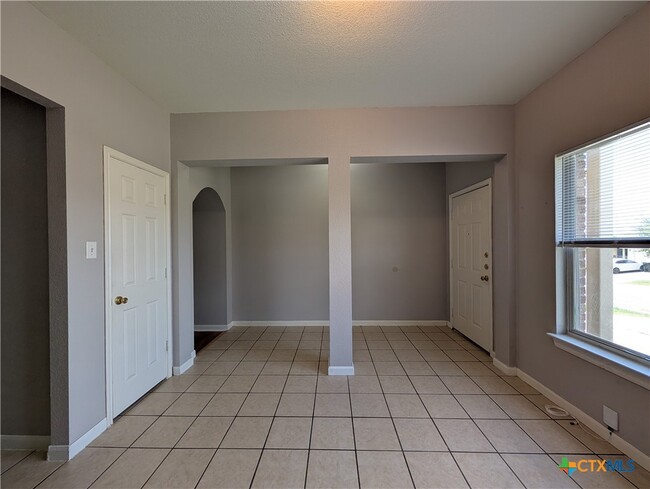 Building Photo - 3017 Lodgepole Ln