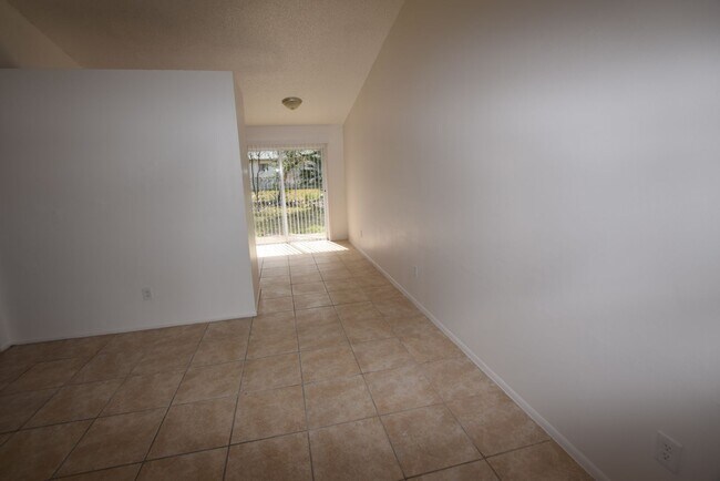 Building Photo - 3264 Split Willow Dr