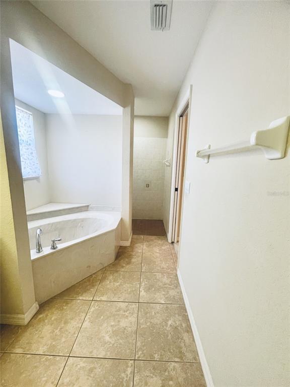 Building Photo - 390 Corrientes Cir