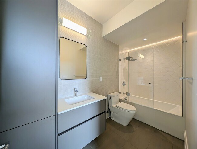 Building Photo - 2709 23rd St