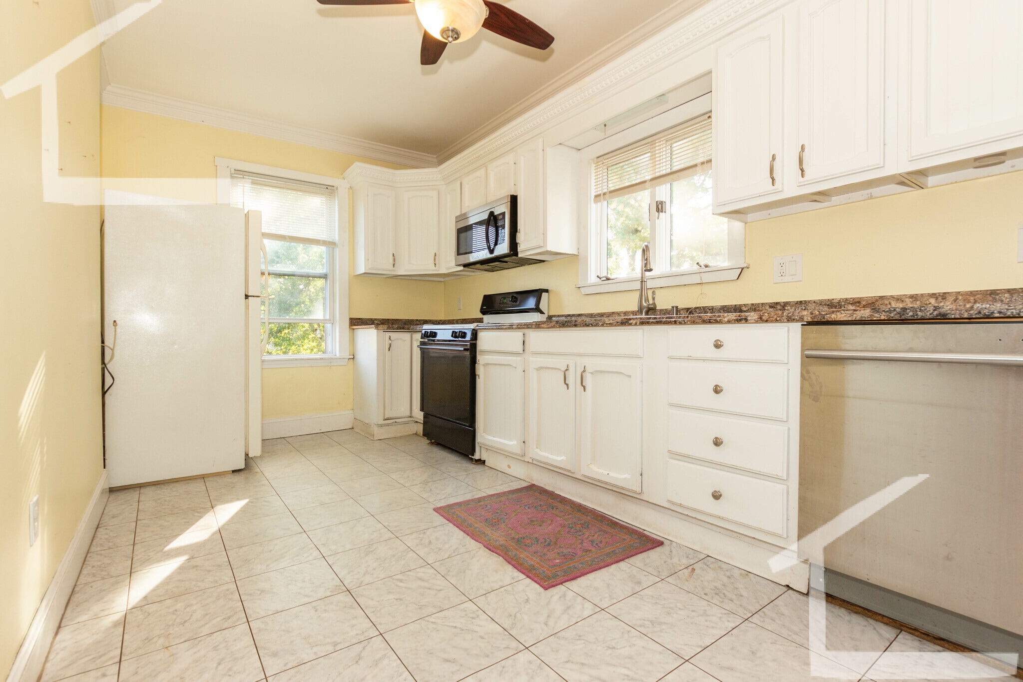 Building Photo - 57 Riverdale St