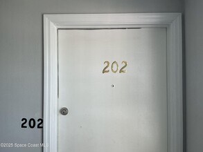 Building Photo - 420 Monroe Ave