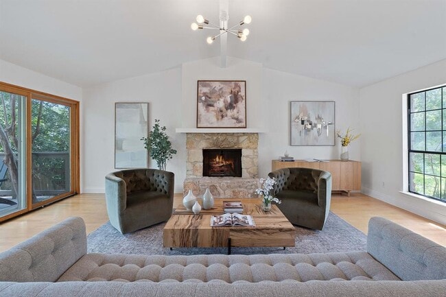 Building Photo - 3633 Peregrine Falcon Dr