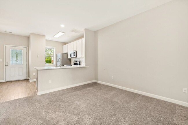 Building Photo - Renovated 2 bed 2.5 bath townhome in Holly Springs Arbor Creek community.