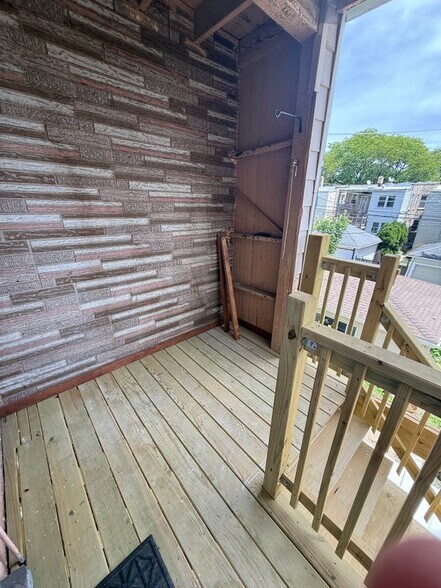 Building Photo - 5007 N Mozart St
