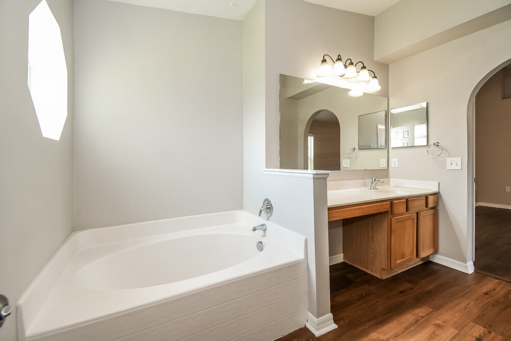 Building Photo - 3003 Valkyrie Rd