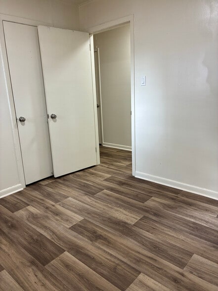 Building Photo - 726 N Slemons St