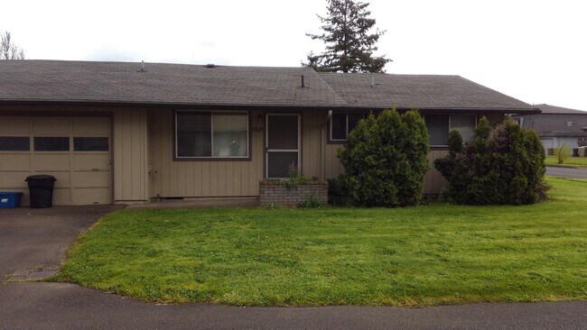 Building Photo - 2505 Main St SE