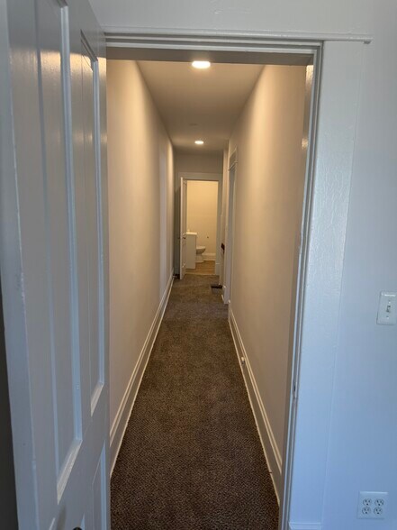 Building Photo - 239 Taylor Ave