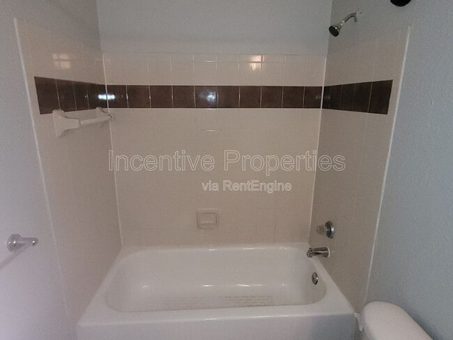 Building Photo - 5956 Westgate Dr