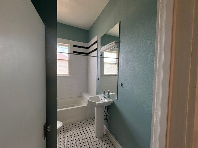 Building Photo - Fully Restored 2BR Classic Near Downtown Dignowity Hill