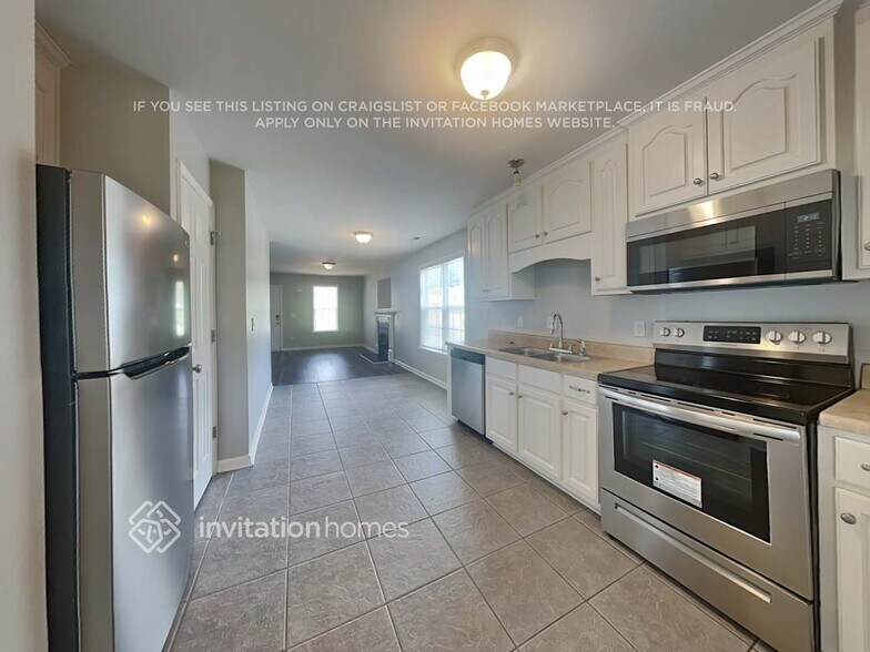 Building Photo - 101 Blackthorne Ct