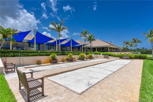 Building Photo - 4194 SW Gleneagle Cir