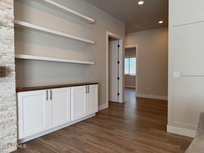 Building Photo - 8736 E Joshua Tree Ln