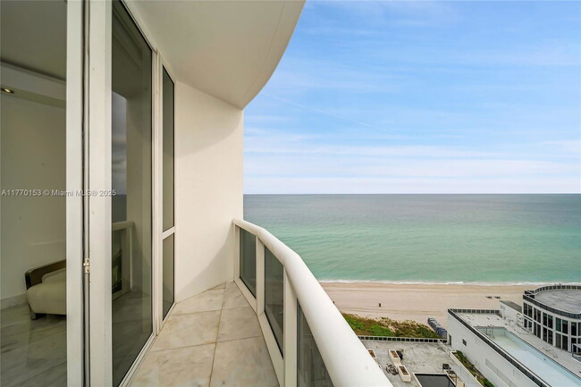 Building Photo - 16385 Biscayne Blvd