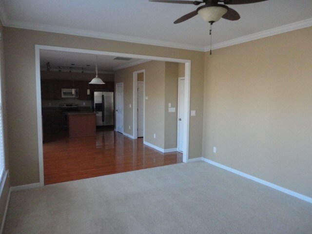 Building Photo - 317 Collinsworth Dr