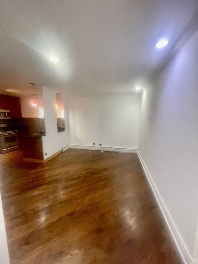 Building Photo - 7306 N Winchester Ave