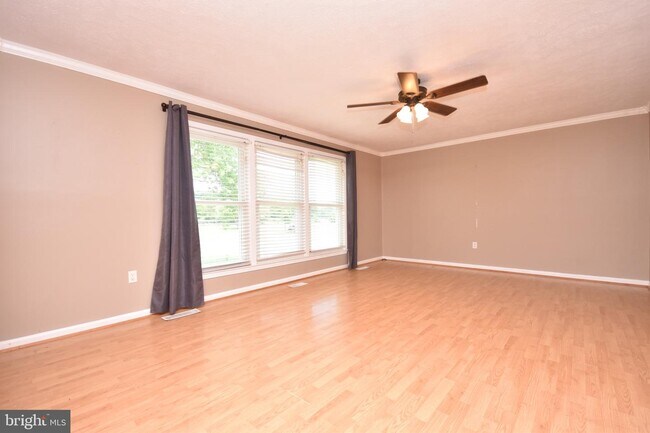 Building Photo - 12327 Elk Run Rd