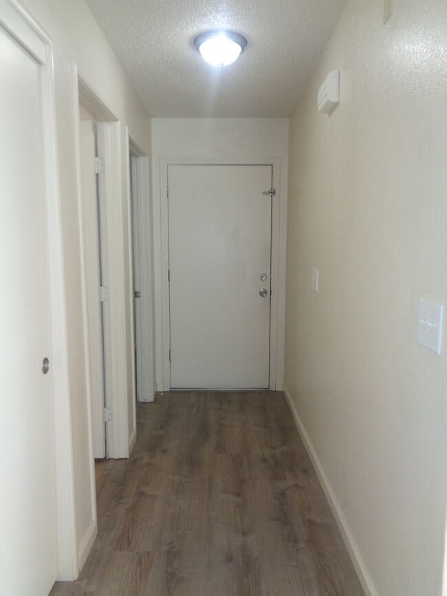 Building Photo - 1170 Forestwood Dr