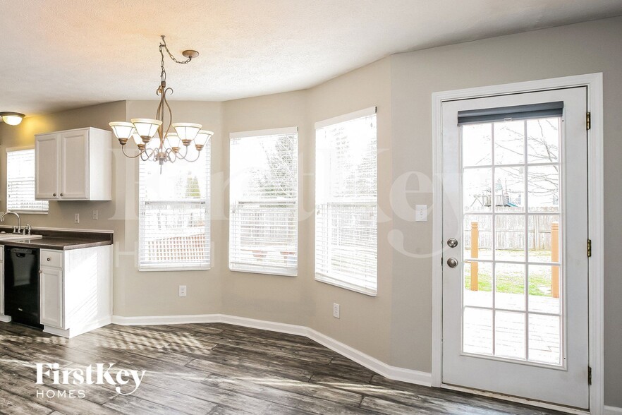 Building Photo - 445 Winterwood Dr