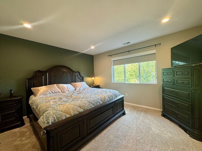 Building Photo - Refined Living in Lake Stevens | 3 Bedroom...