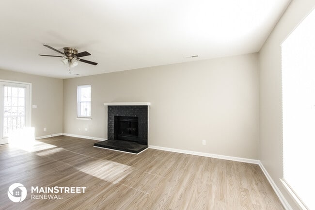 Building Photo - Welcome Home!