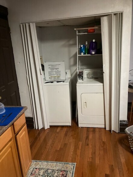 Building Photo - 1812 Locust St