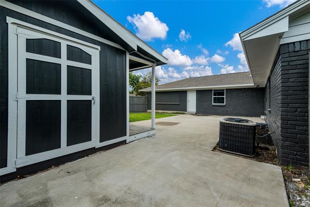 Building Photo - 13880 Far Hills Ln