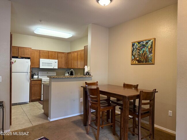 Building Photo - 1500 E Pusch Wilderness Dr