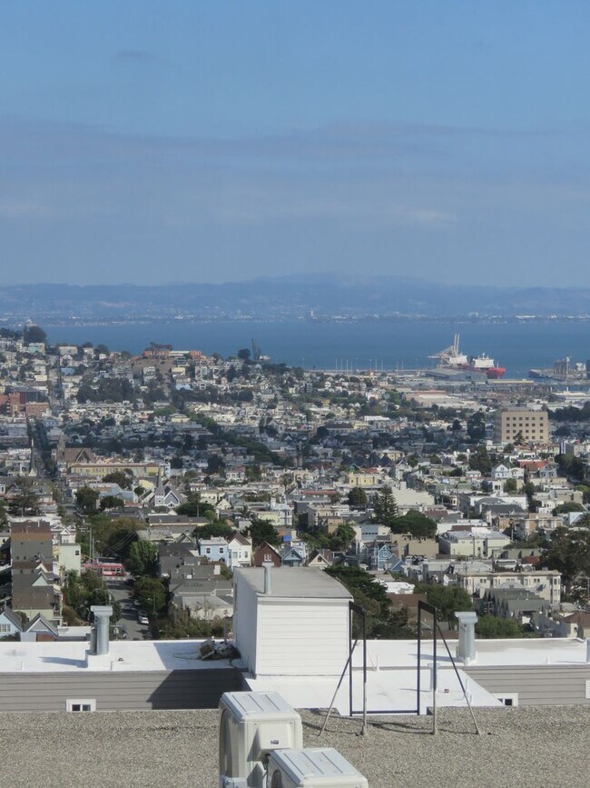 Building Photo - Hidden Gem with Outrageous Views - 1 Bedroom w/ Parking