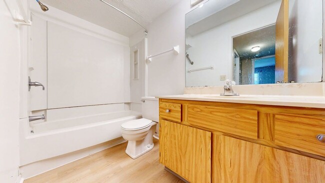 Building Photo - 2064 Park Run Dr
