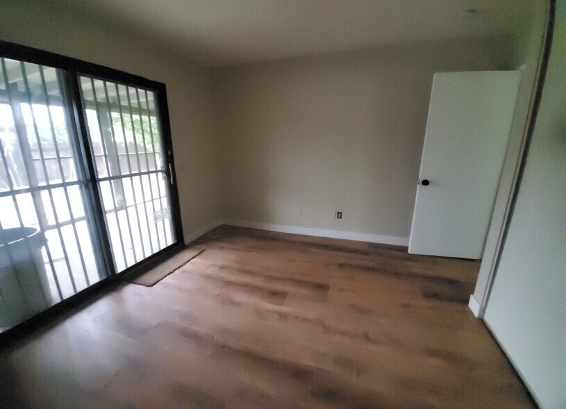 Building Photo - 1862 Pueblo Dr