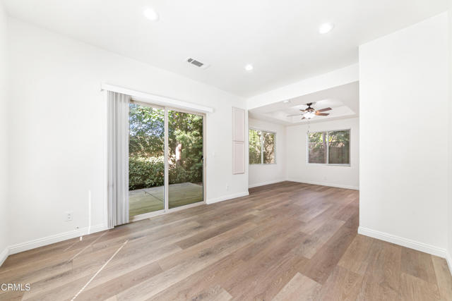 Building Photo - 693 Cypress Ave