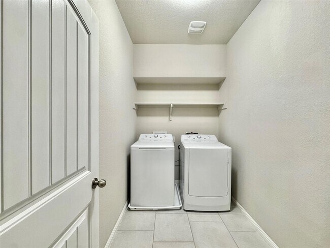 Building Photo - 113 Homily Dr