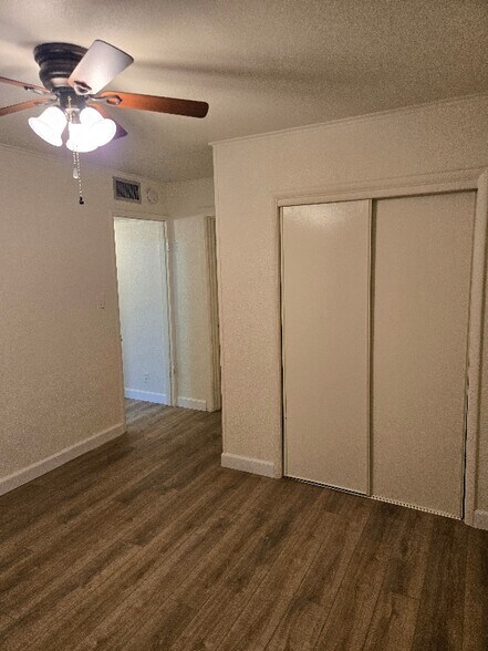 Building Photo - 1514 4th St