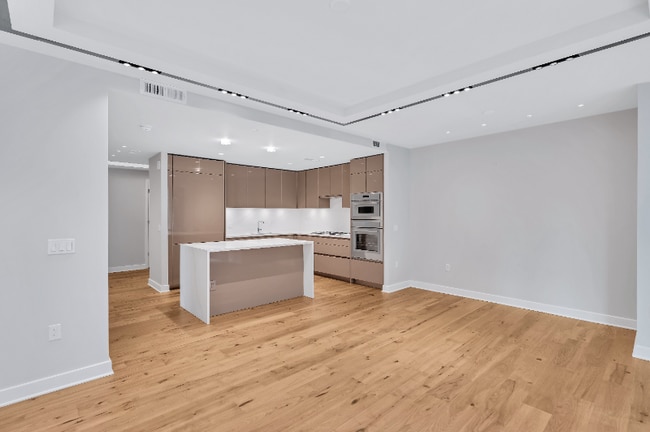 Building Photo - 1781 N Pierce St