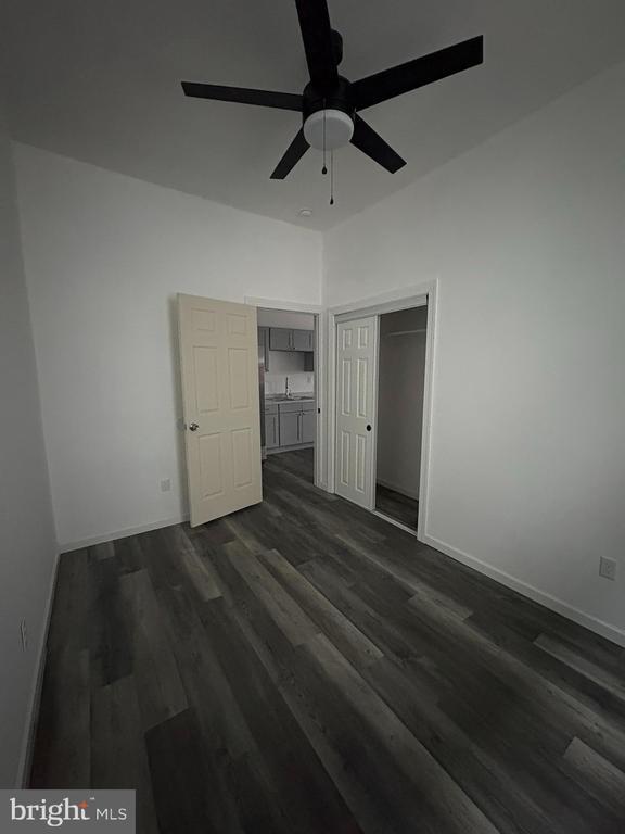 Building Photo - 145 W Main St