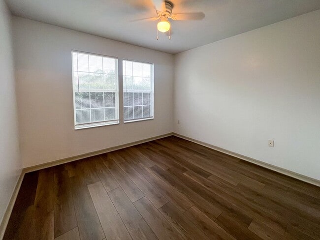 Building Photo - 3BR/2BA Home in Gated Turkey Creek!