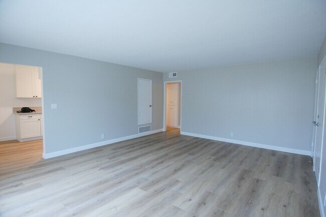 Building Photo - 34031 Street of the Amber Lantern