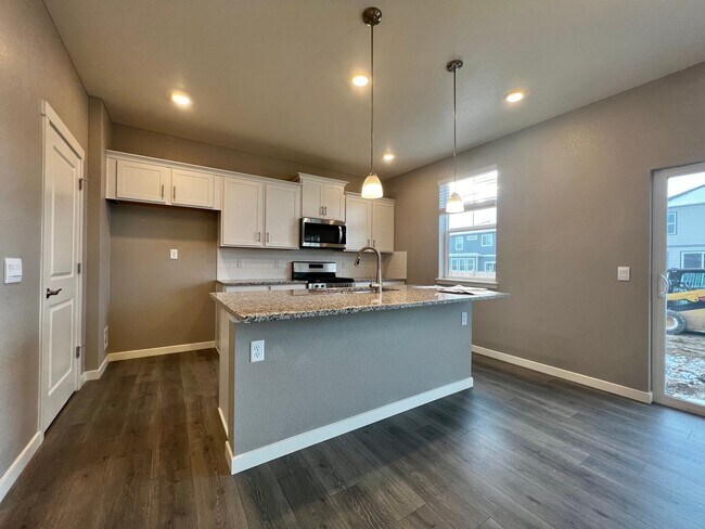 Building Photo - Gorgeous 4 Bed, 2.5 Bath New-Build in Bert...