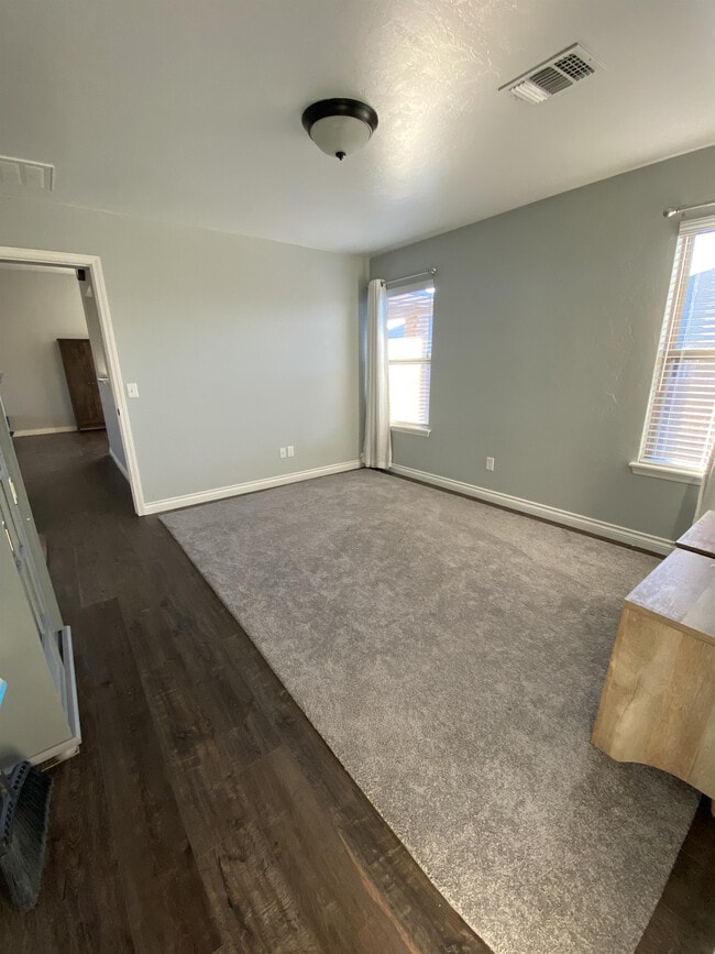 Building Photo - 2622 Trailwood Dr