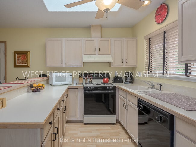Building Photo - 9903 N Jersey St